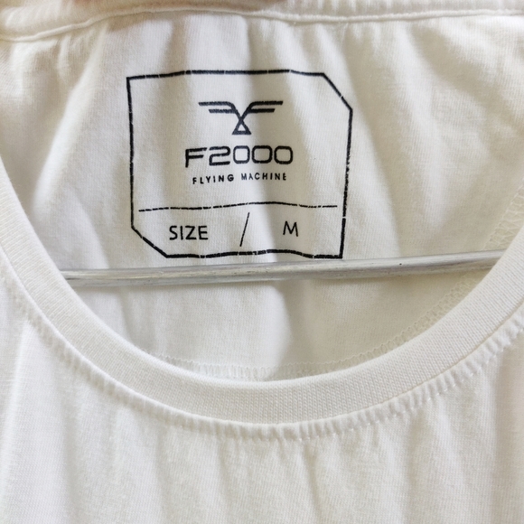 Softest graphic white Tee - Picture 4 of 9